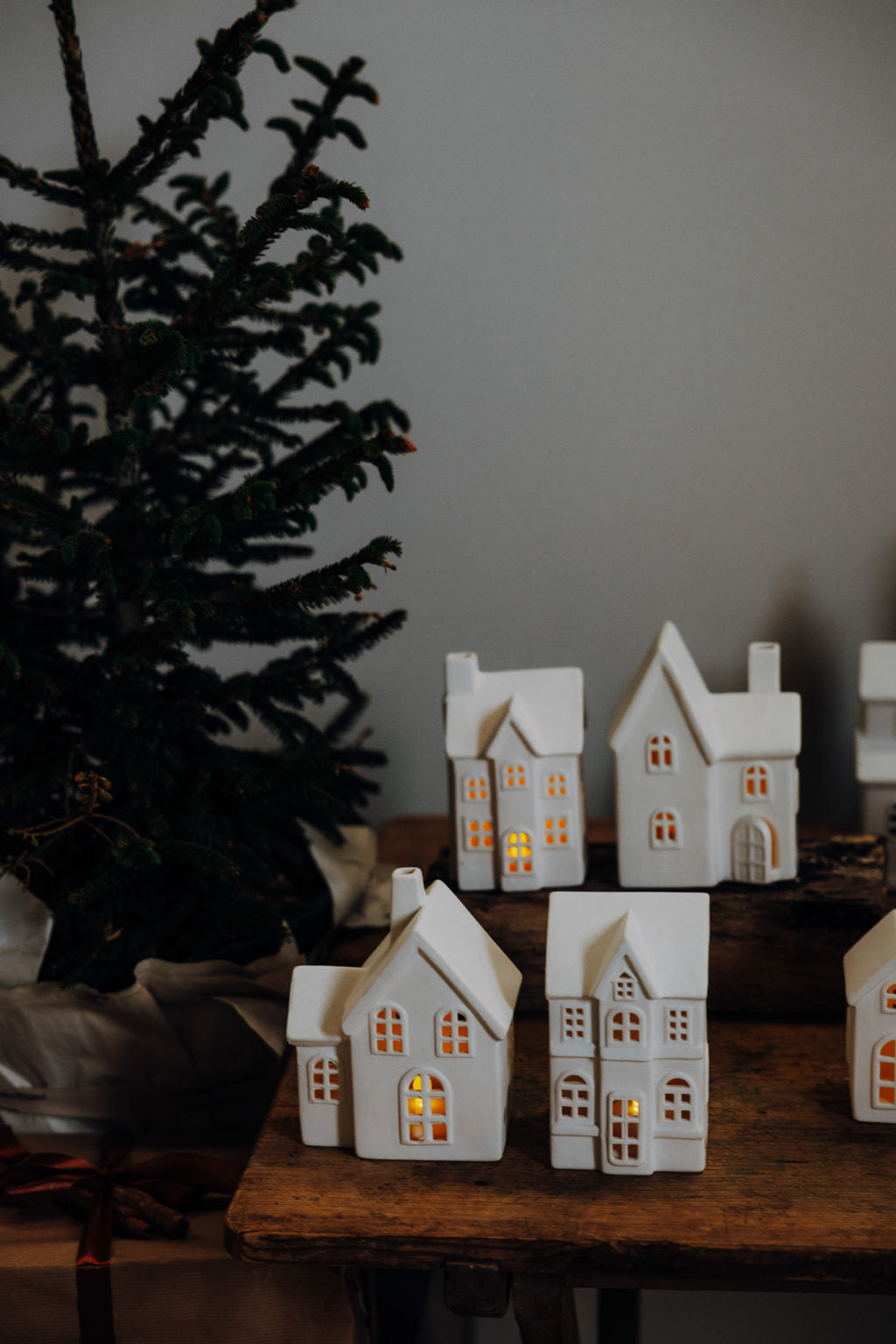 Byn Nr 6 | White House | Ceramic Decoration