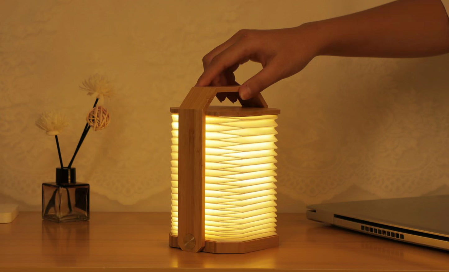 Smart Origami Portable Lamp