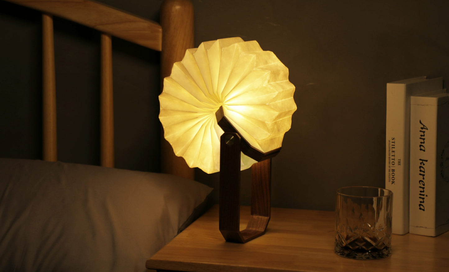 Smart Origami Portable Lamp
