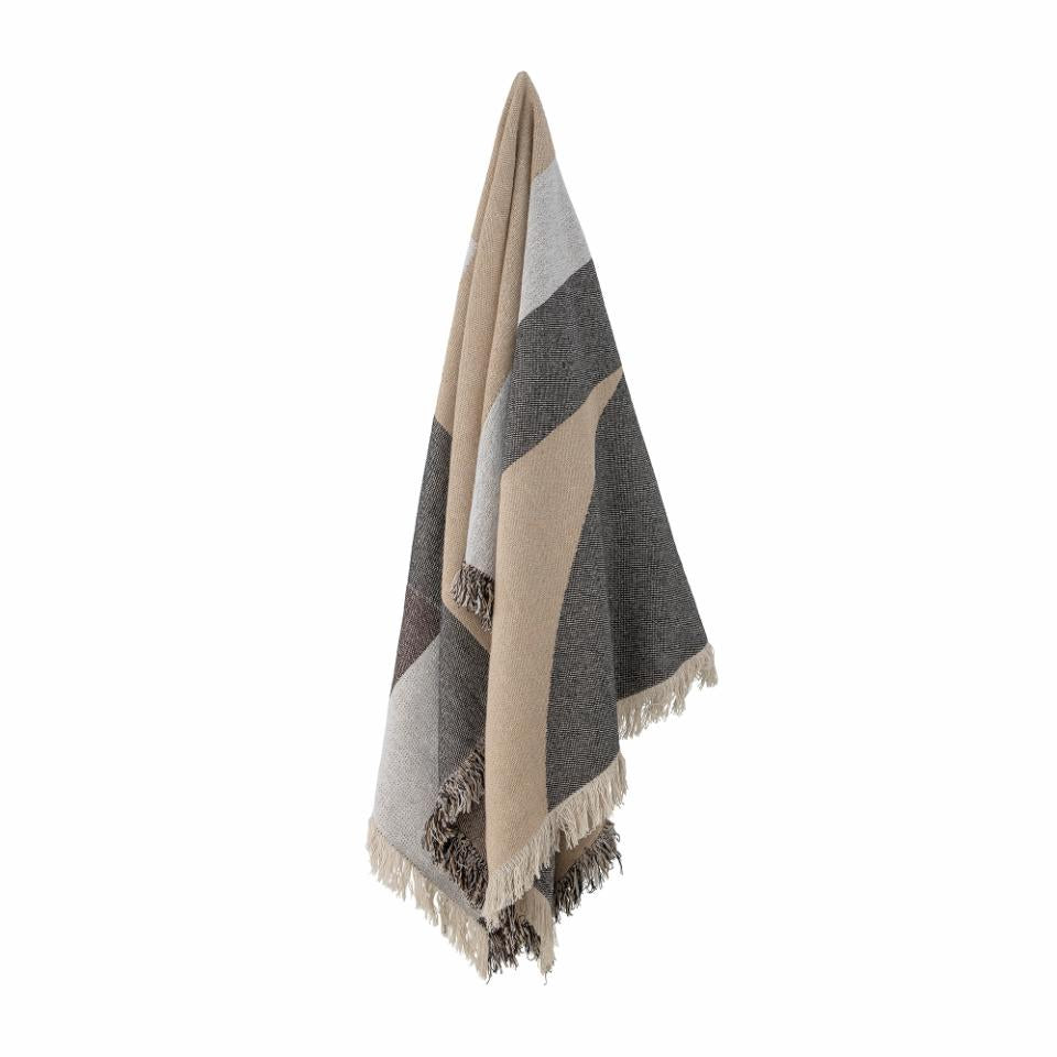 Tasja Throw