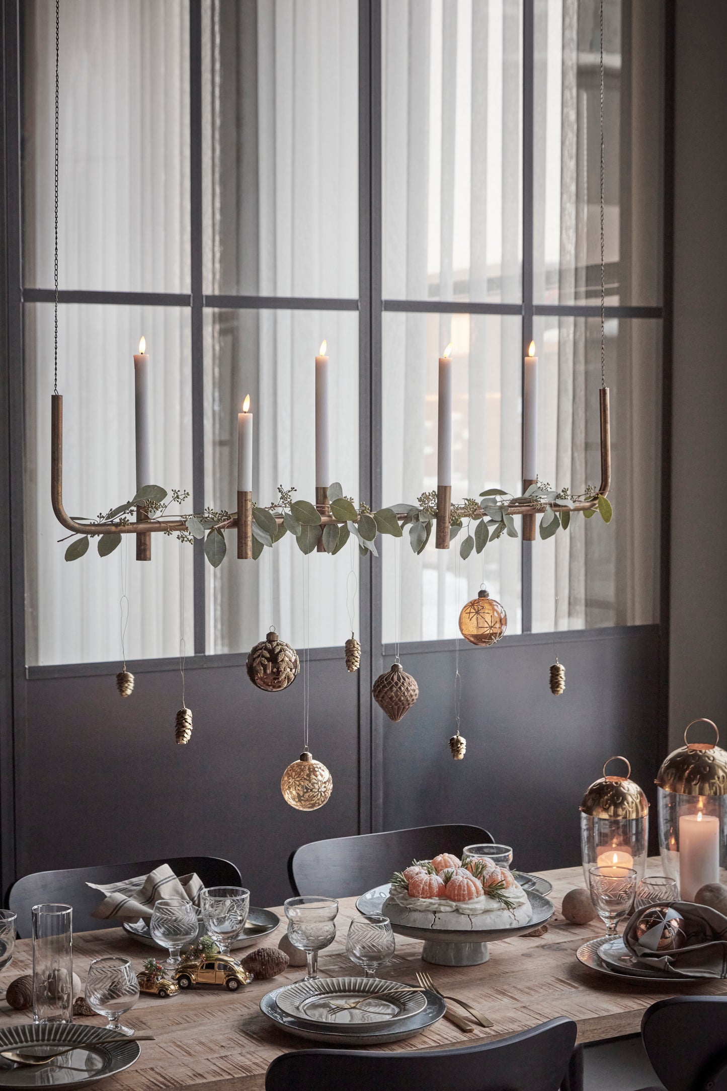 Maxi, Antique Brass Finish Candleholder