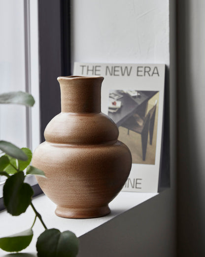 Liva Camel Vase