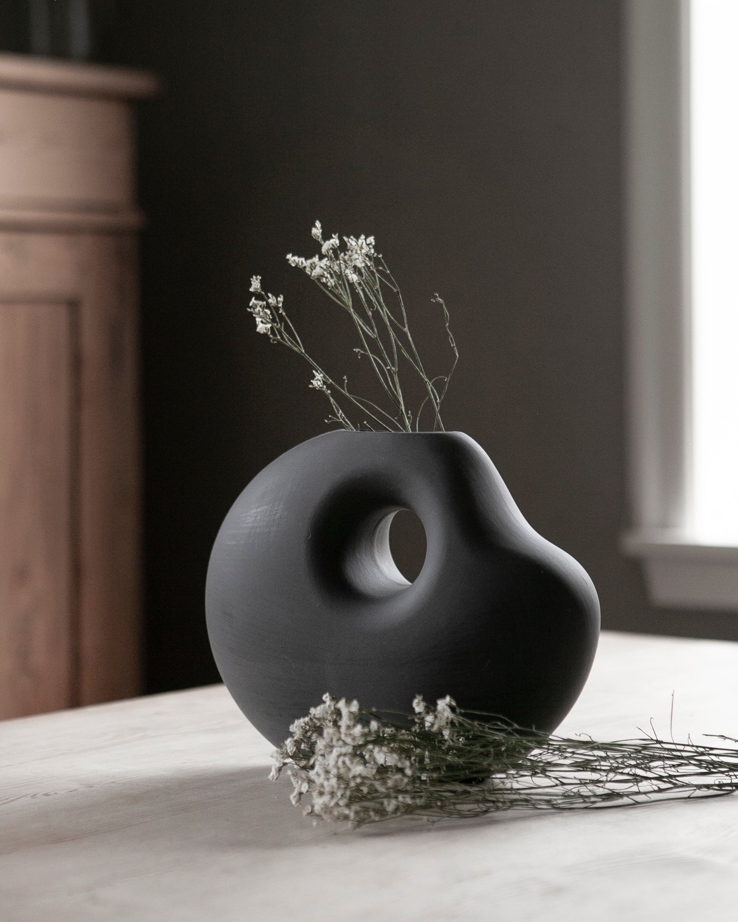 Lunden Dark Grey Ceramic Vase