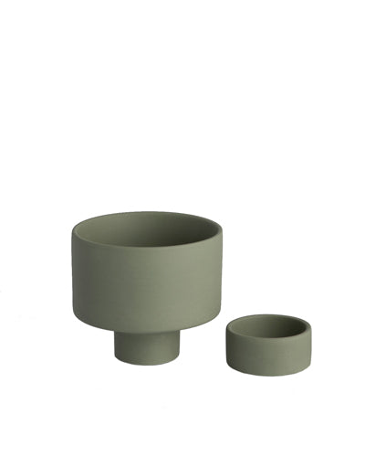 Liaved Candlestick Holder in Green